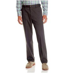 Dockers Mans Khaki Stretch Relaxed fit Flat-Front Pants
